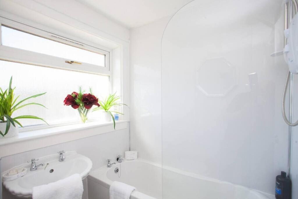 דירות גלאזגו Cosy 1 Bed With Parking In City Centre מראה חיצוני תמונה